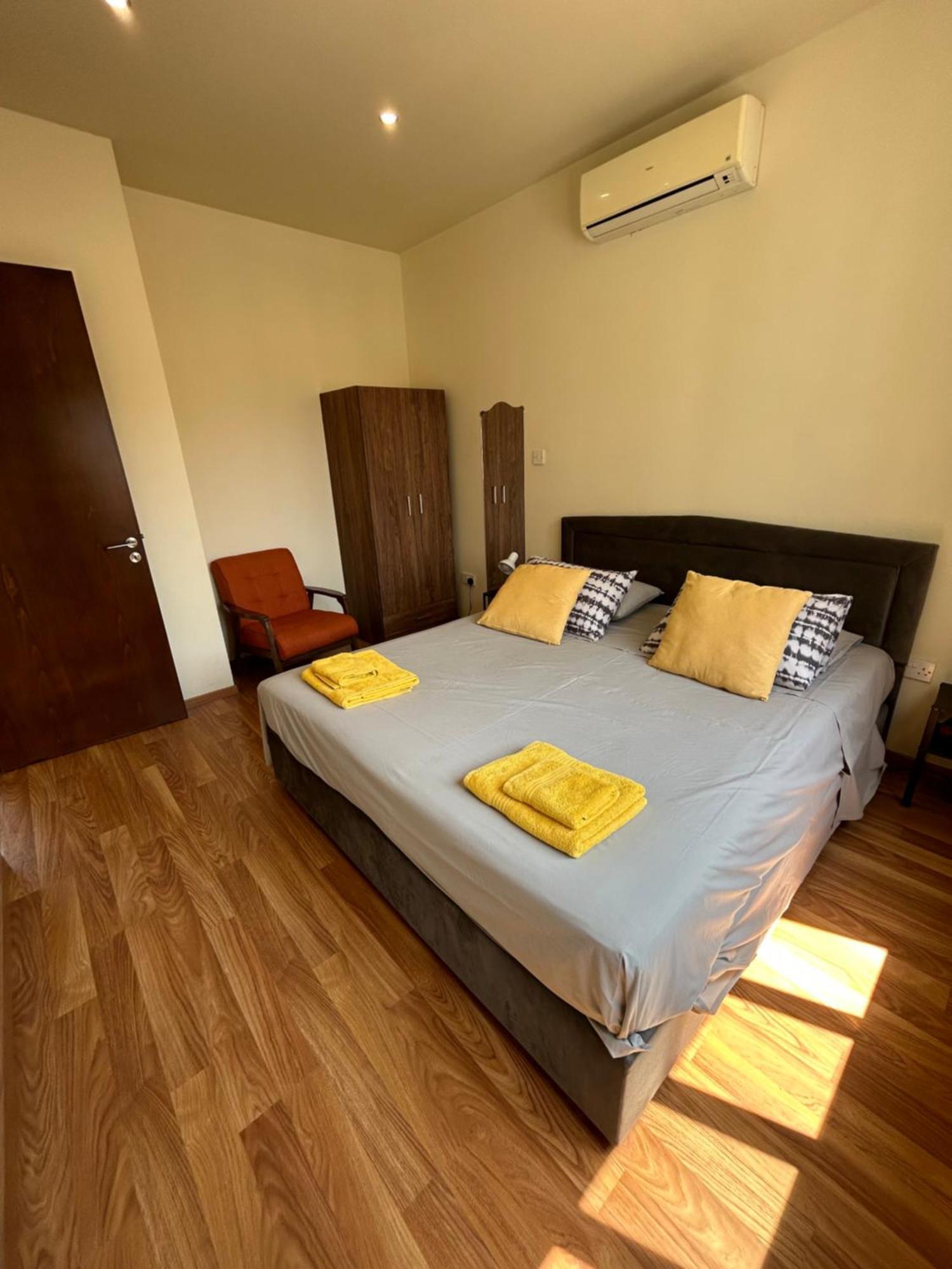 Extremely Comfy Apt With Spacious Private Terrace 10Min Walk To The Beach & In Town Larnaka Exterior foto