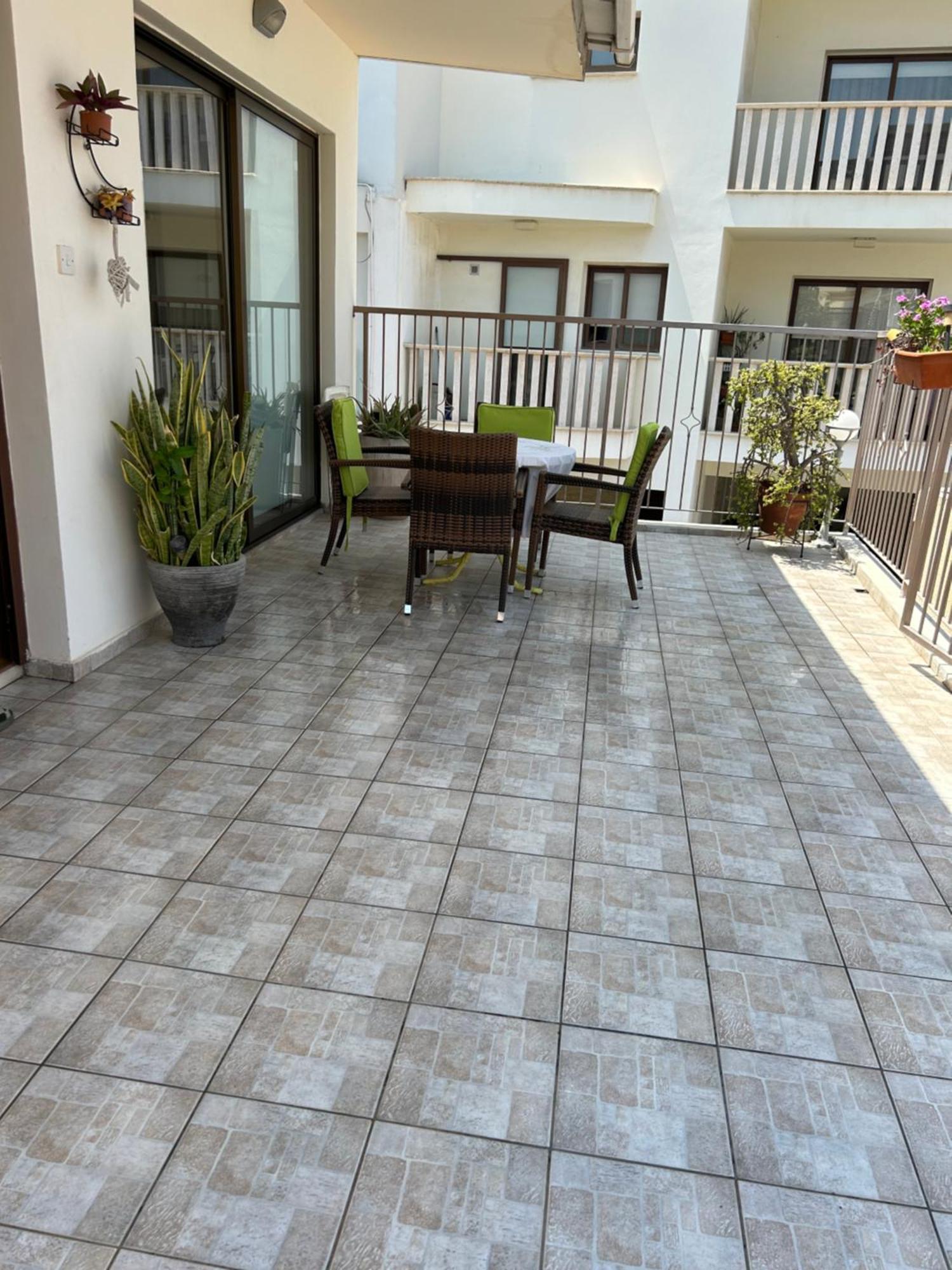 Extremely Comfy Apt With Spacious Private Terrace 10Min Walk To The Beach & In Town Larnaka Exterior foto